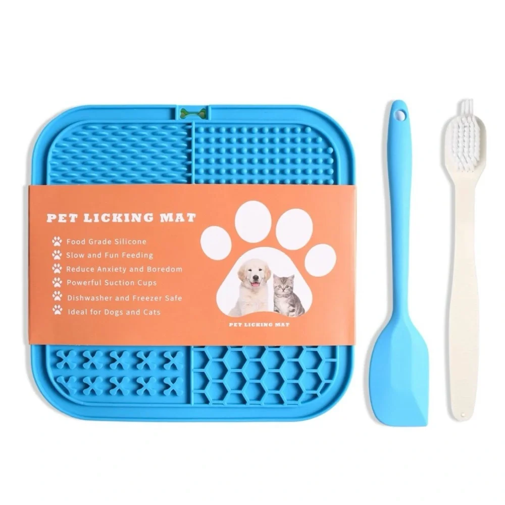 NWT 2Dog/Cat Licking Mat w Suction Cups, Silicone Spatula & Cleaning Brush